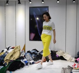 渠县兼职模特试衣服(兼职做试衣模特好吗)