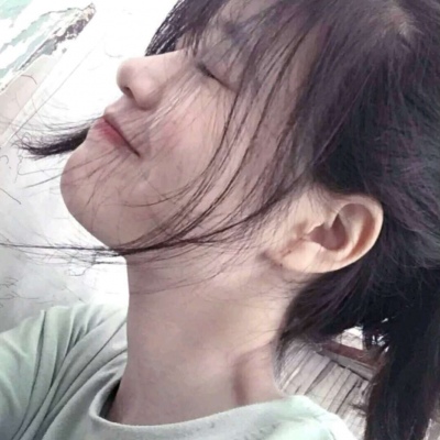 渠县伴游女生烟雨蒙蒙的资料