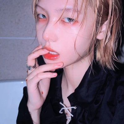 渠县伴游女生樱花漫舞的资料