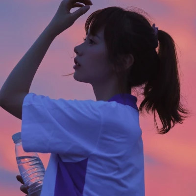 渠县伴游女生谢娜美的资料