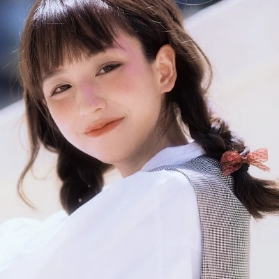 渠县伴游女生郑晓晴的资料