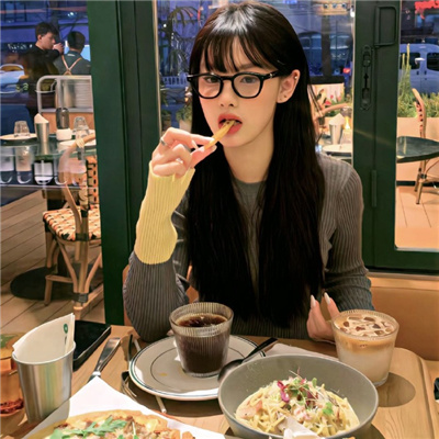 渠县伴游女生娄婷的资料
