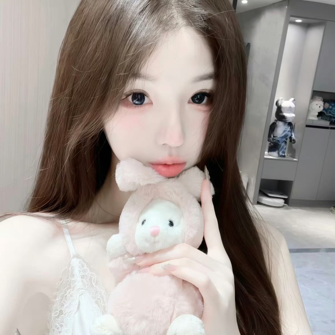 渠县伴游女生朱珠的资料