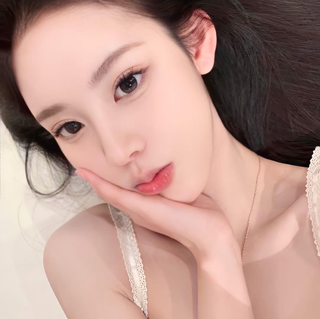 渠县伴游女生佛白易的资料