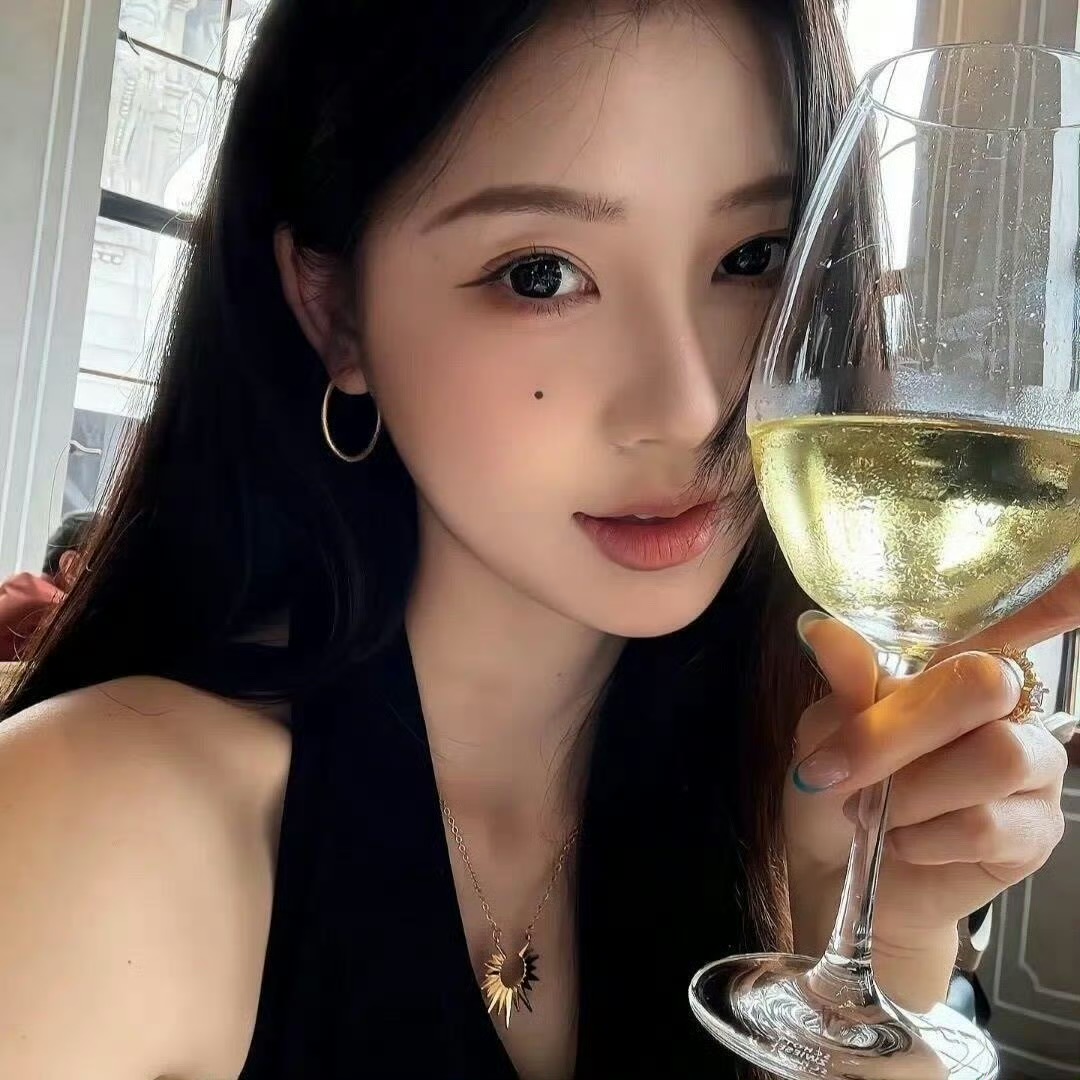 渠县伴游女生 | 张诗涵的资料