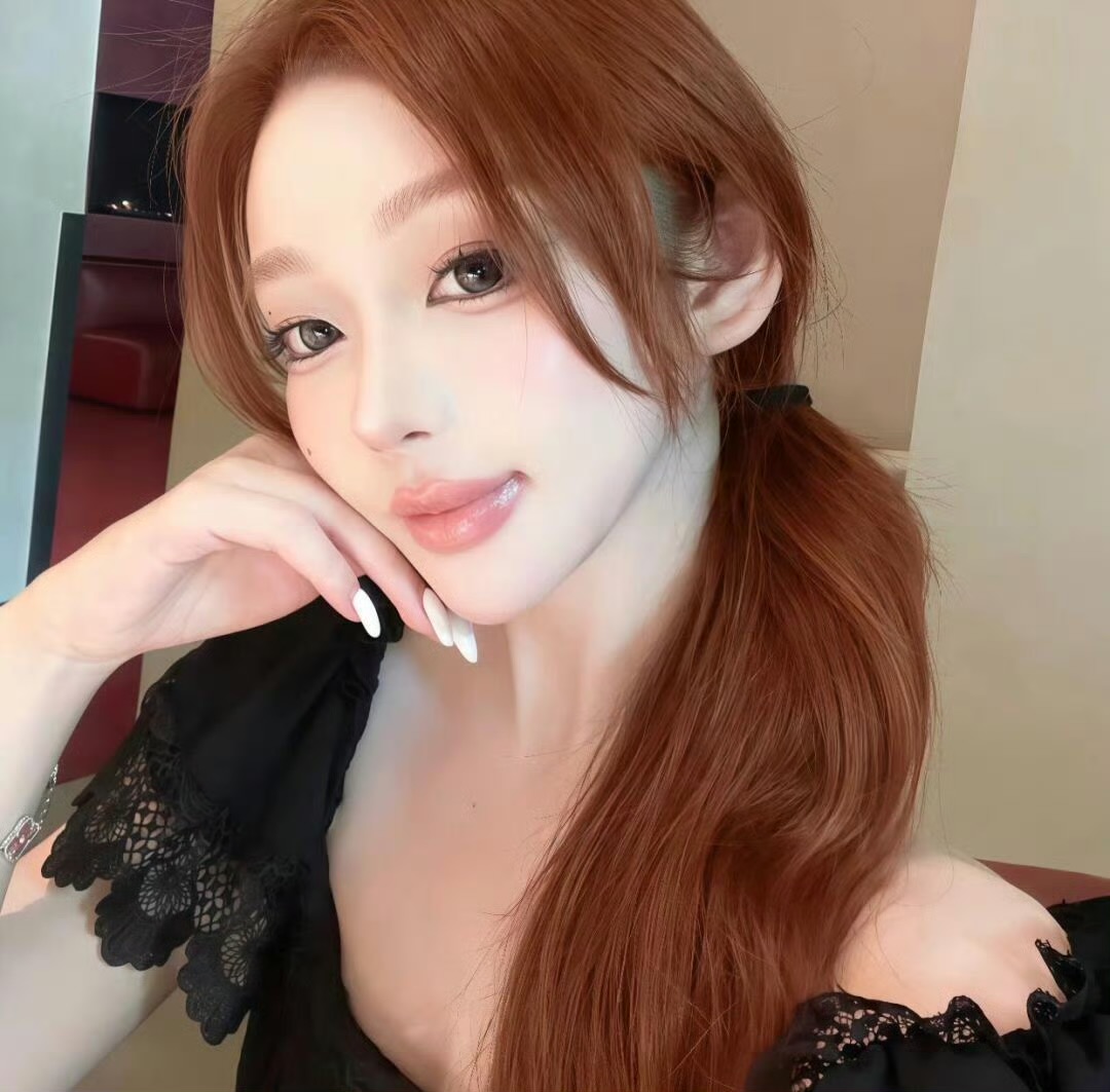 渠县伴游女生 | Victoria LiLI的资料